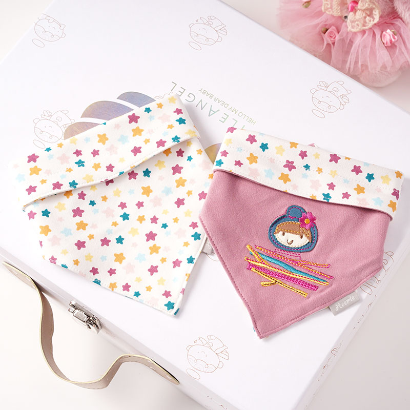 2-piece Cartoon Stars Print Softness Cotton Baby Bibs