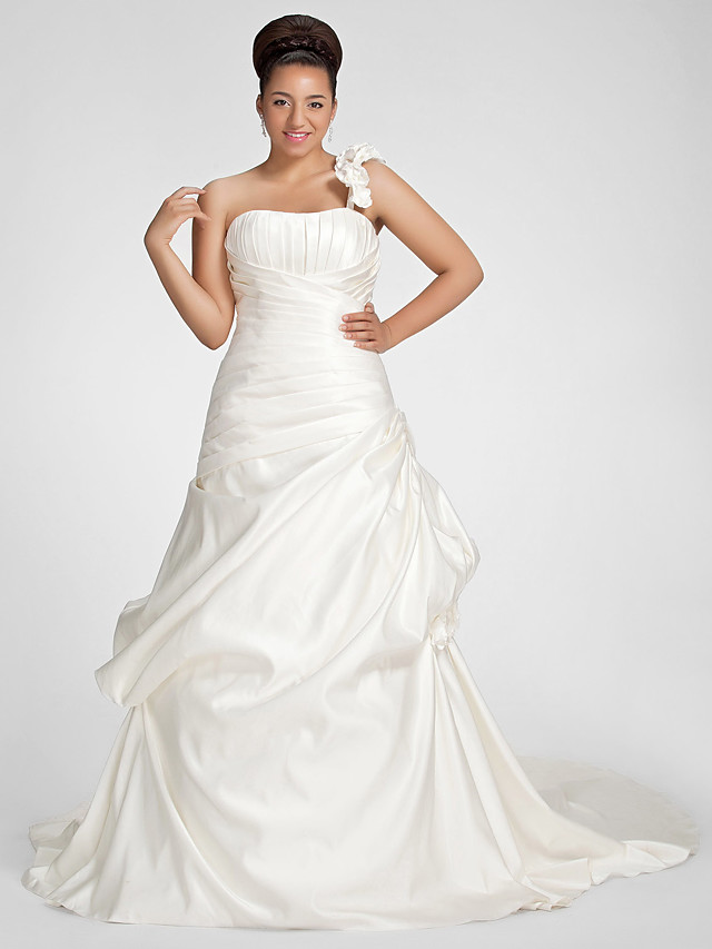 A-Line Simple Plus Size Wedding Dresses With Sleeves