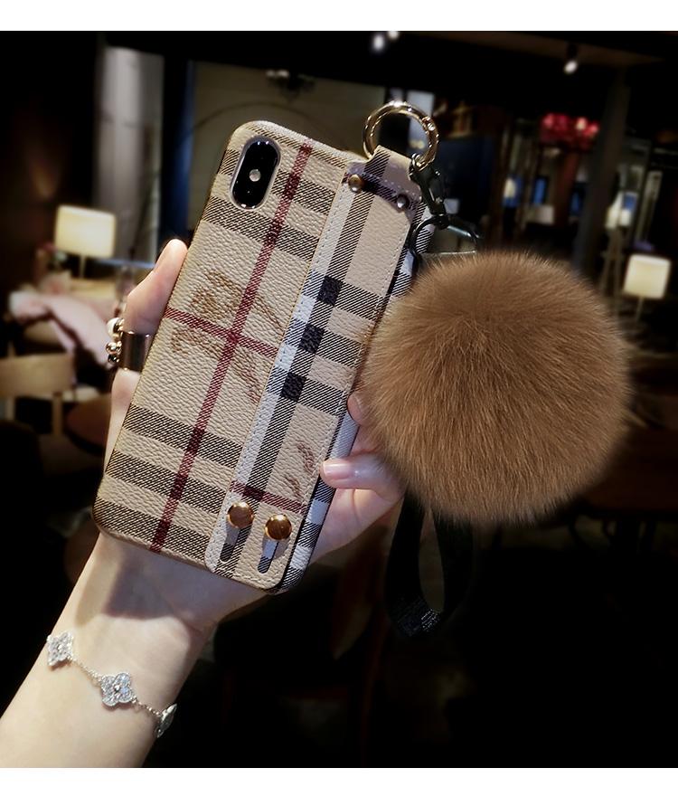 2019 New Arrival CellPhone Case for IphoneXSMAX XR XS 7Plus/8Plus 7/8 6s/6sp6/6s Fashion Case B Letters with Wristband Hairball Wholesale