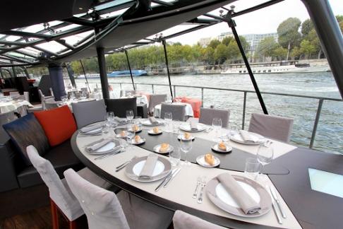 Bateaux Parisiens - Lunch Cruise - Service Etoile